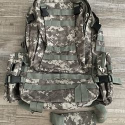 Military tactical backpack awesome condition Includes extra molle packs