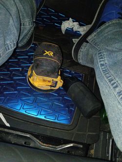 DEWALT DCW210 20V Volt MAX XR Li-Ion 5" Random Orbit Palm Sander (4 -SEE PHOTOS)