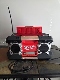 Milwaukee Jobsite Radio