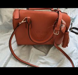 Guess crossbody purse