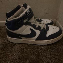 Nike Mids 2 Size 3y