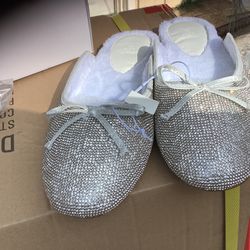 D3 Studio Women’s Slippers