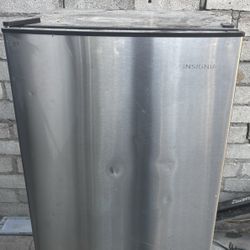 Mini Fridge by Insignia