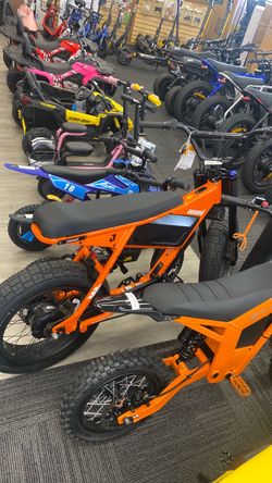 JUICED SCRAMBLERS EBIKE 750W/52V/28MPH