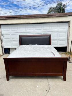 King Bed Frame with boxspring and mattress