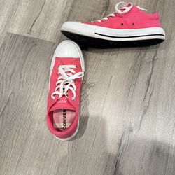 Converse woman’s shoes