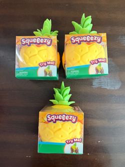 Squishy pineapple