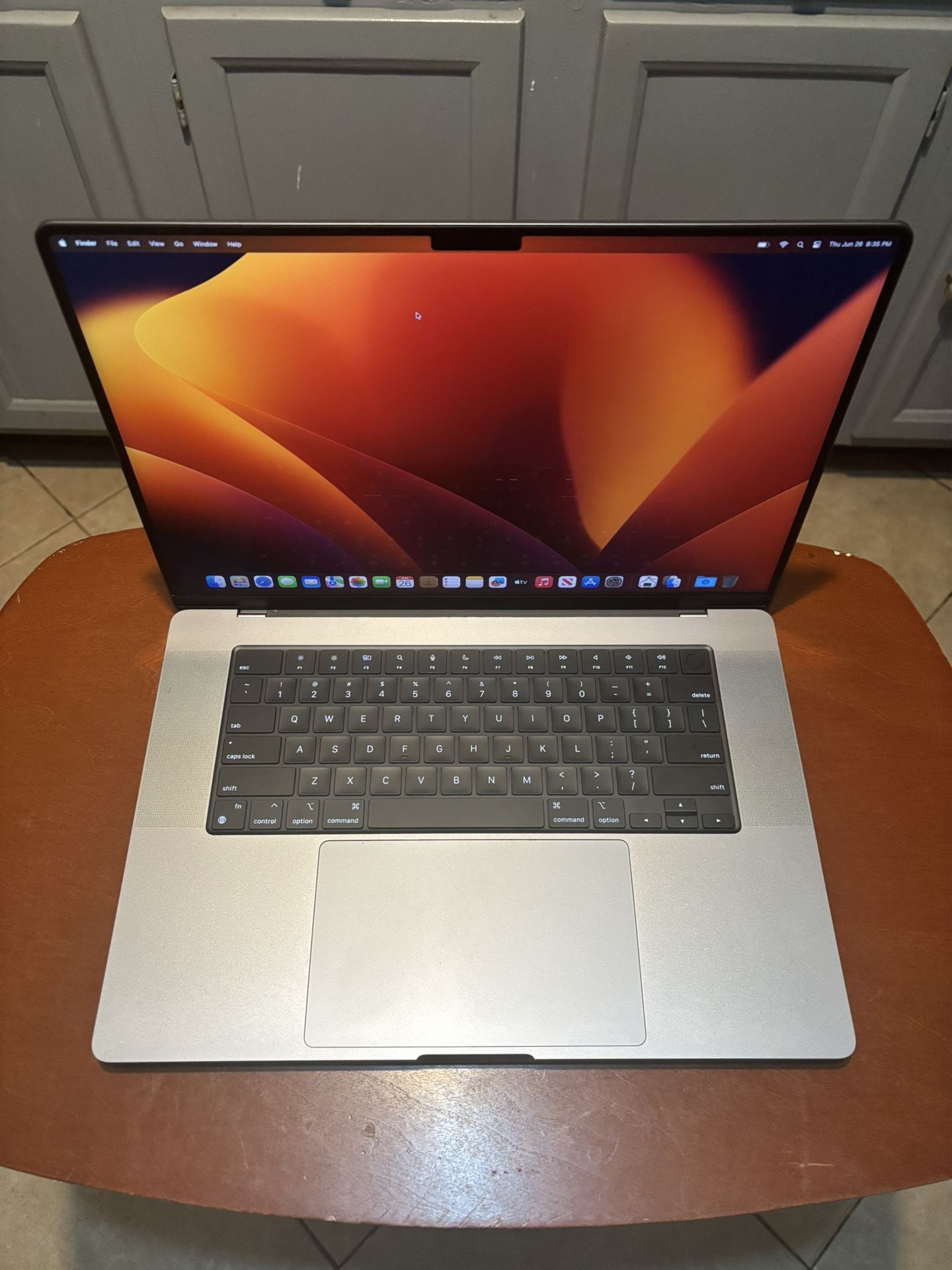 2021 MacBook Pro 16” 32GB, M1 MAX, 8TB, 3Count, Music Record & Video Editing Software, Charger