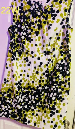 Emma of Michele Women’s Sleeveless Dress. Features black , white and lime green polka dots. size 22W. Missing black belt.