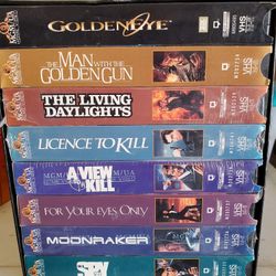 16 Old Vhs Movies 