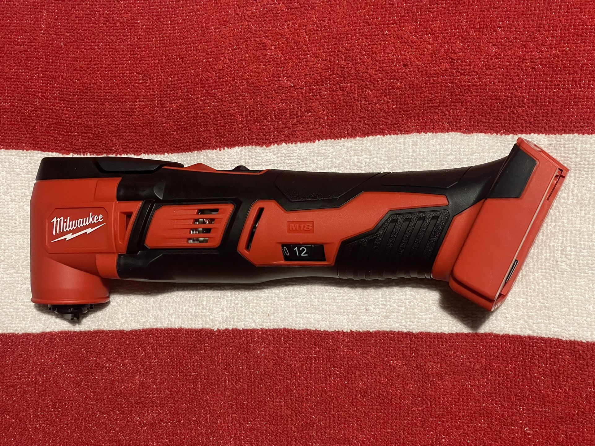 NEW MILWAUKEE M18 MULTI -TOOL