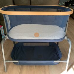 Maxi-Cosi Lora Bedside Bassinet