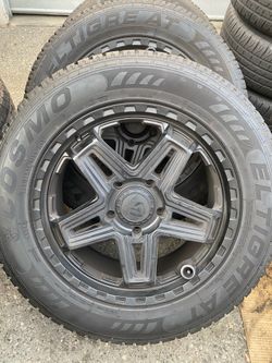 Toyota Tundra wheels rims tires