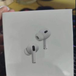 AirPods Pro 2nd Gen (refurbished like new)