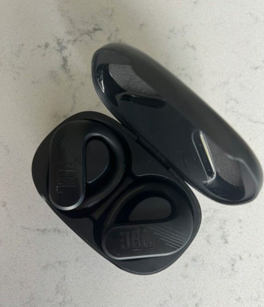 JBL Endurance Peak 3 True Wireless Bluetooth Earbuds - Like New