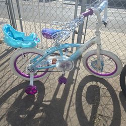 Elsa N Ana Bike My Granddaughter Use It Once Practically New Asking $60 Firm.. If You Buy The Girl Bike You Get The Boy Bike Free