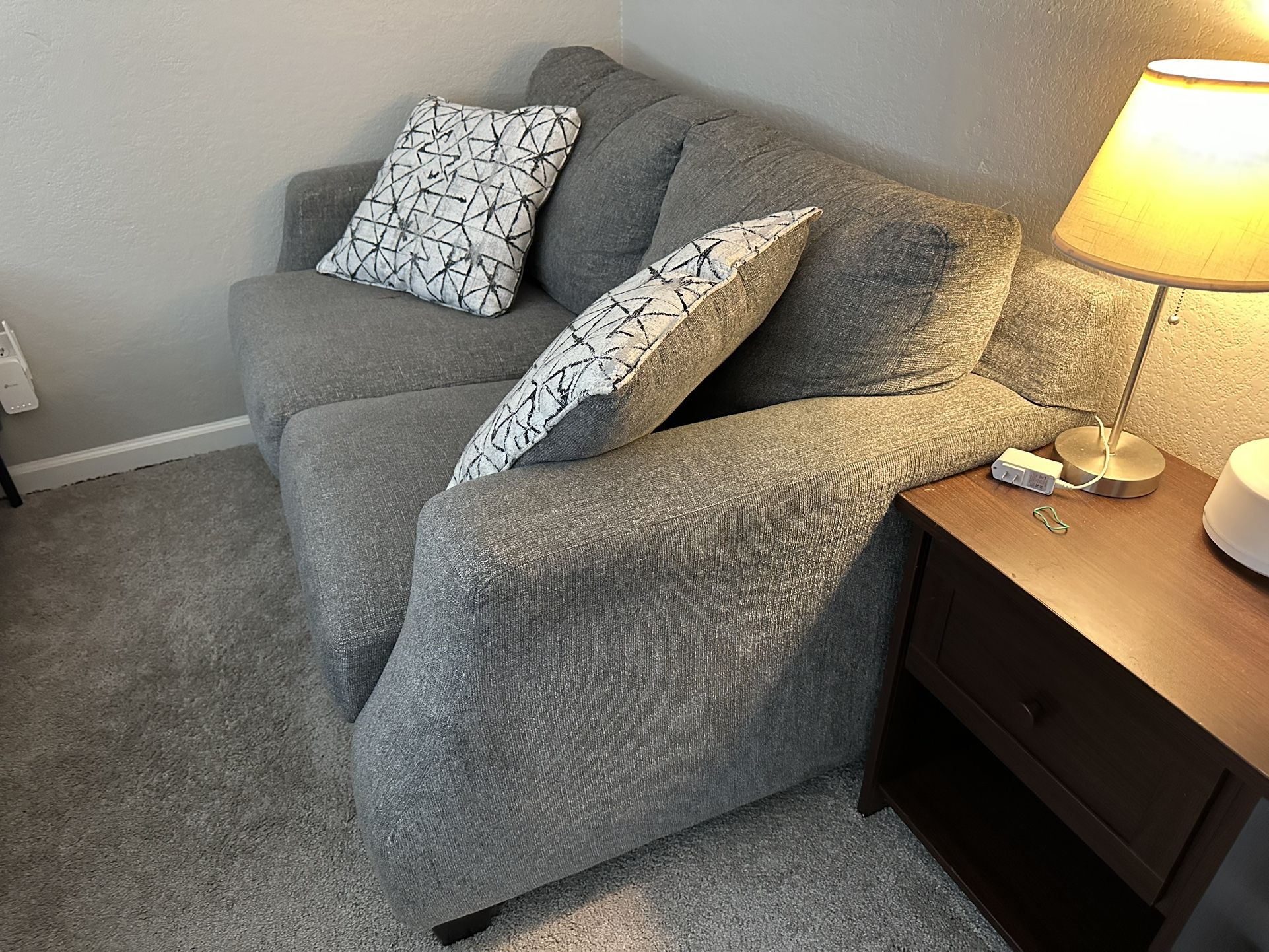 Love Couch/sofa Grey