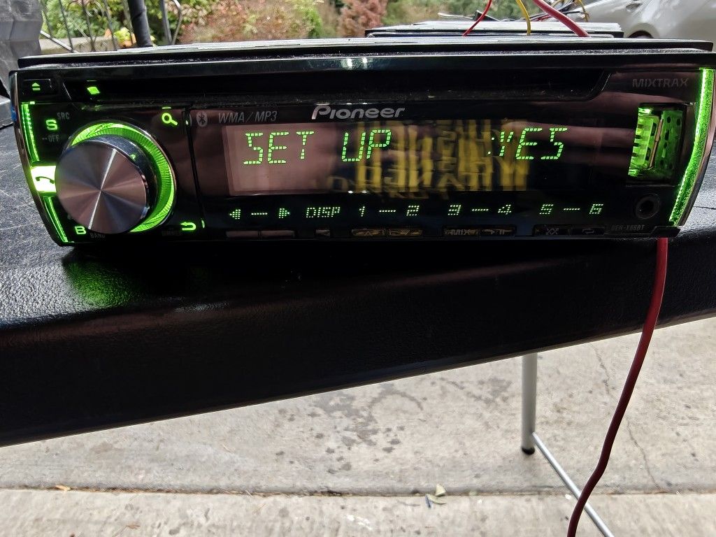 Pioneer Head Unit / Deck