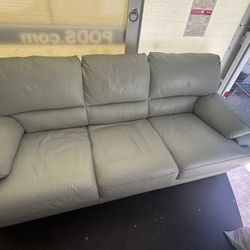 FREE COUCH