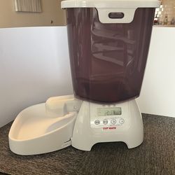 Cat Mate Automatic Pet Feeder