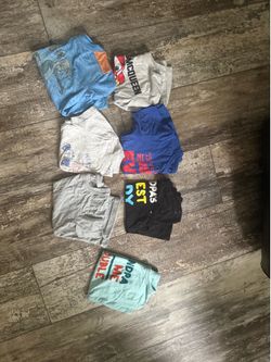 3T shirt sleeves