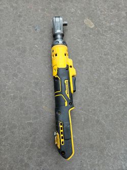 DEWALT 20V  3/8 RATCHET