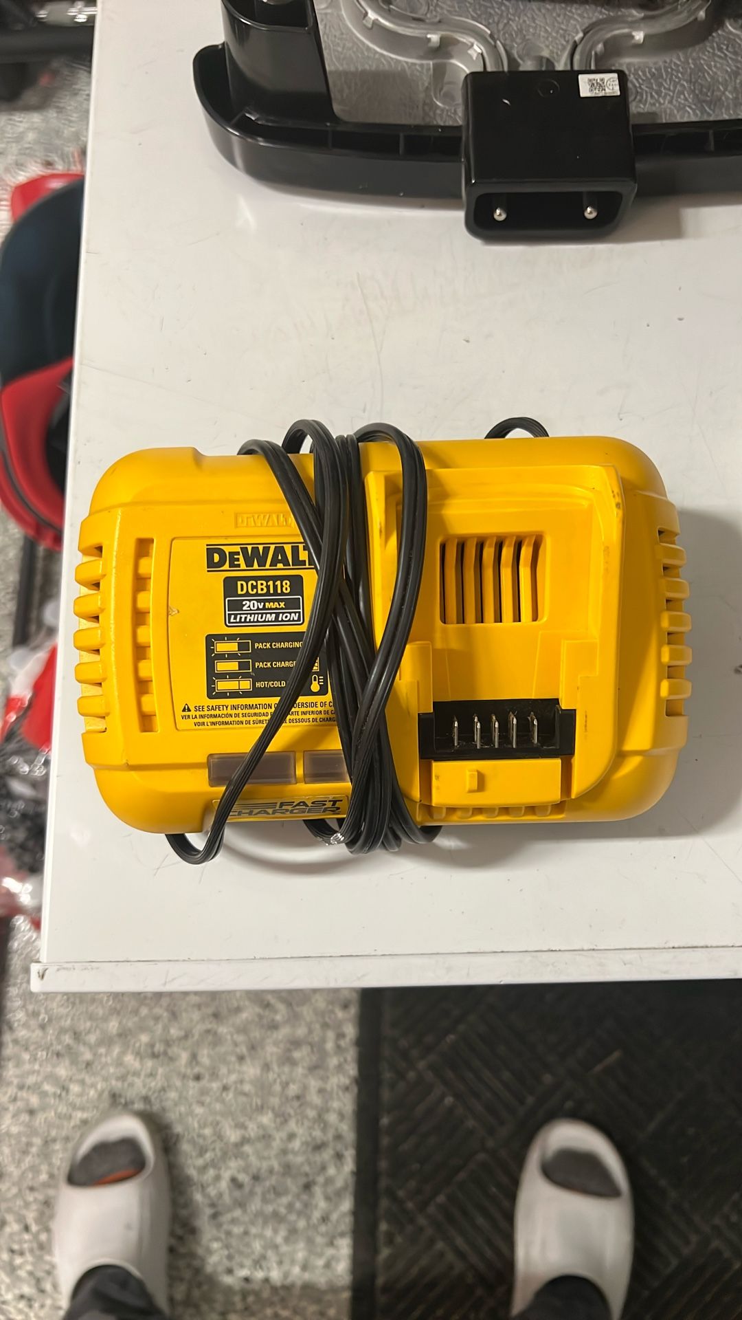 Dewalt 20v Fast Charger 