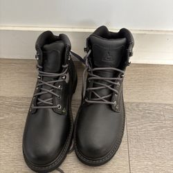 Black Work Boots Read Description