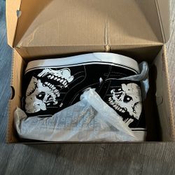 Brand New Vans Sk8-Hi    10.5 Mens