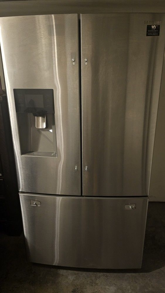 Samsung Stove And Refrigerator 