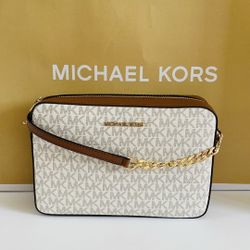 Michael Kors Crossbody bag