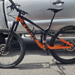 Trek Mountain Bike 