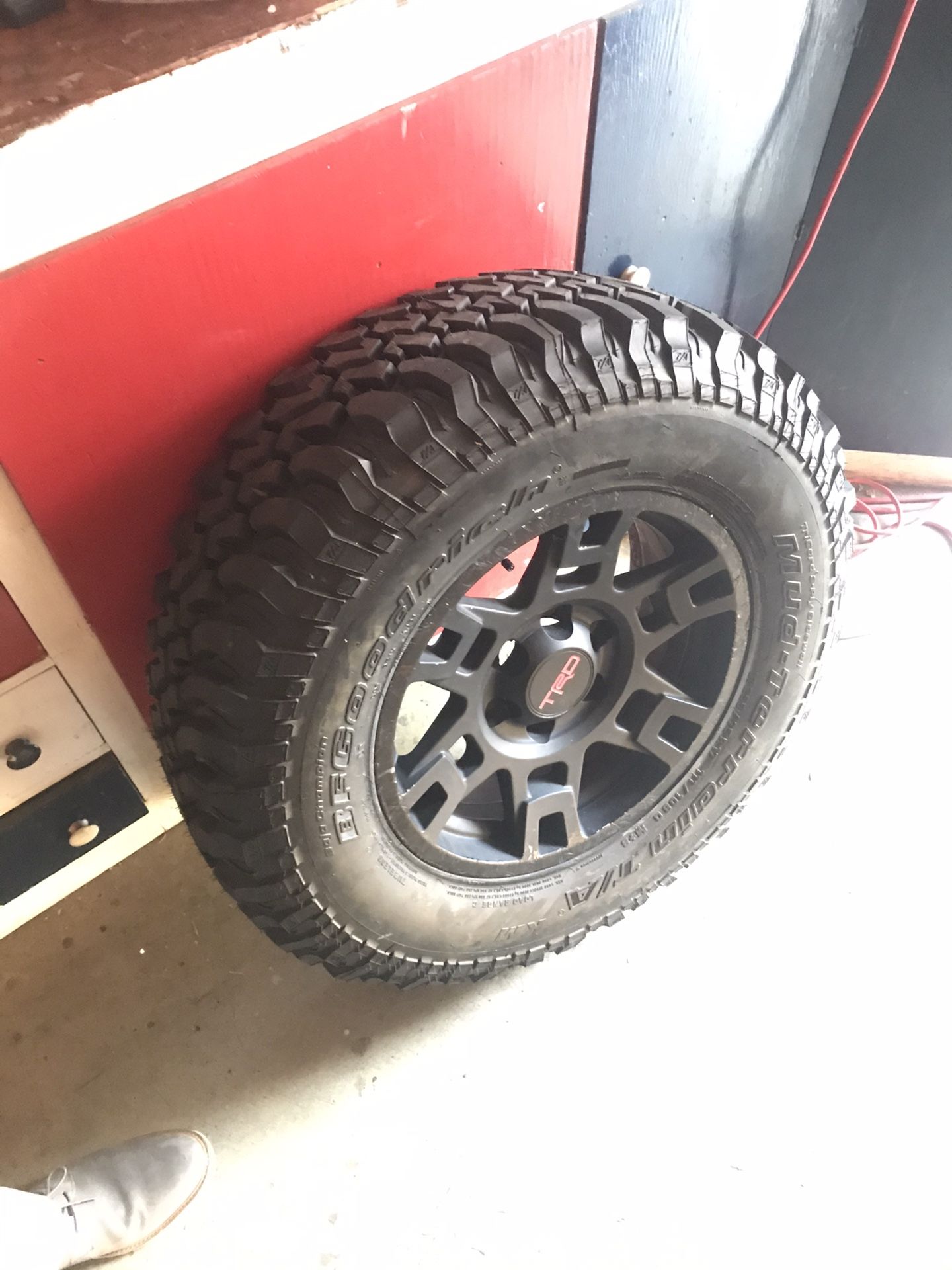 Toyota TRD wheel with brand new 33” BFG KM2