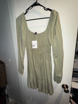 DRESS (FOREVER 21)
