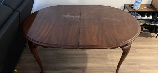 Wood Oval Dining Table with Cabriole Legs $120 or best offer