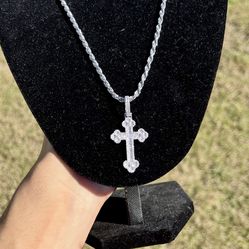 925 Silver Rhodium plated Moissanite Cross Pendant