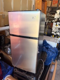 Stainless Steel Mini Fridge + Separate Freezer –