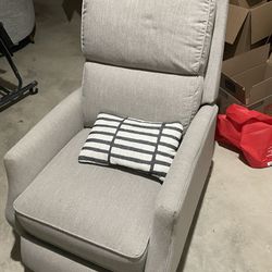 Recliner, (reclining Chair) Very New, Used Less Than A Year