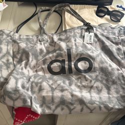 Alo Yoga Bag