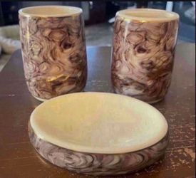 3-Piece Ceramic Bathroom Accessory set- NEW