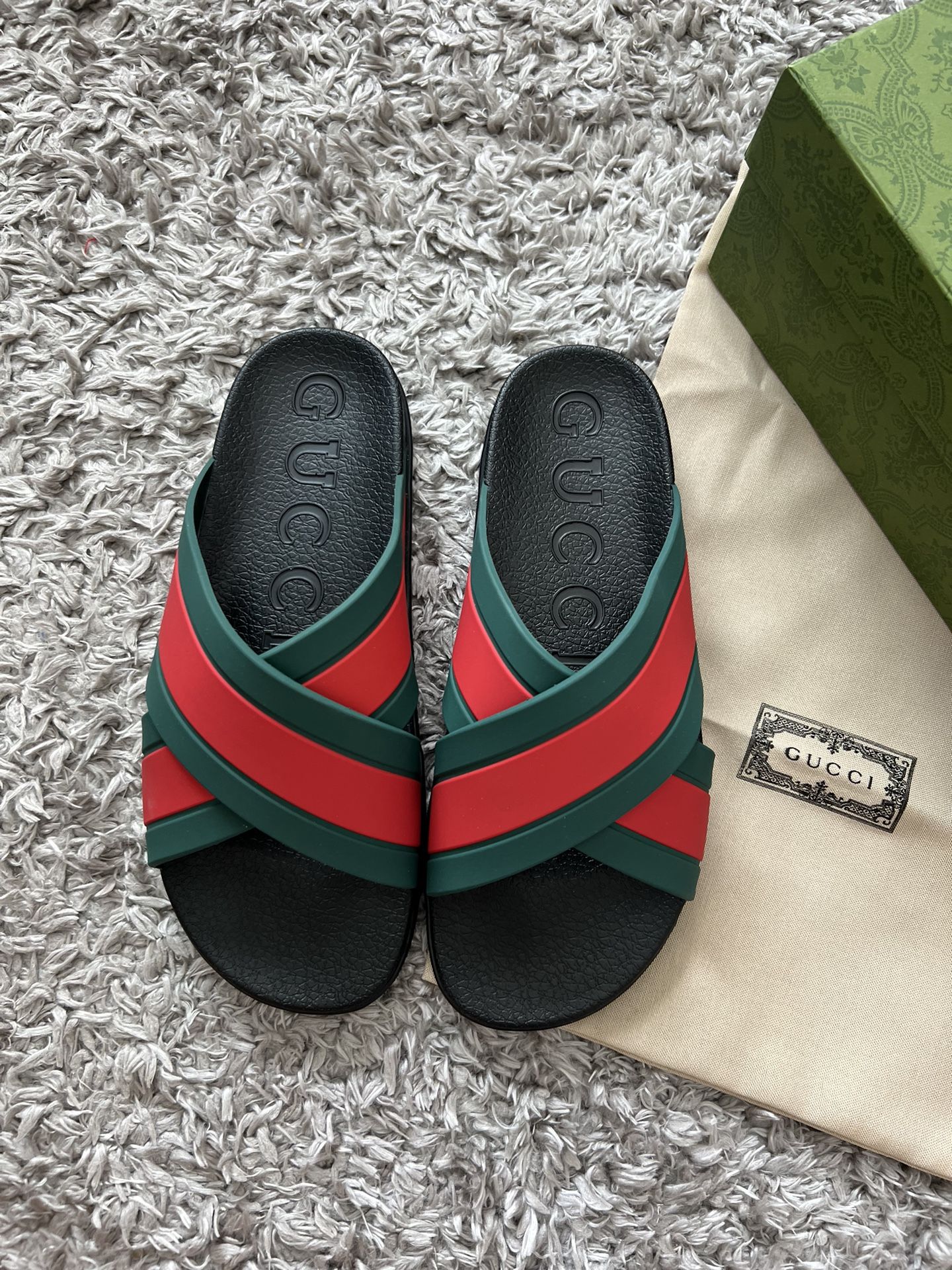 shoes gucci size 45 and 42 eur 