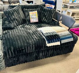 Oversized Cuddler chaise! 🤩✅ easy financing!
