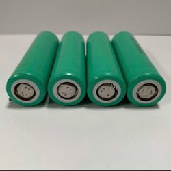 Lot of 4 - Samsung 18650 Lithium Ion Rechargable Battery 18650-25R