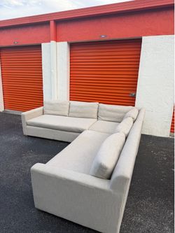 Restoration Hardware Sectional Couch (Free Delivery) 🚚