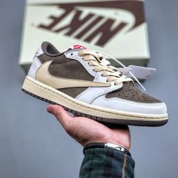 Jordan 1 Low Travis Scott Reverse Mocha 16