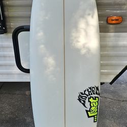 Lost Short Round surfboard 5'7"