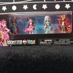 Monster High 4 Miniature Figure Set