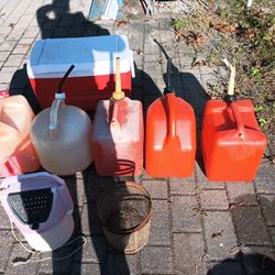 5Gal Tunks/ Cooler/  Fish Net 