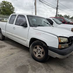 2004 CHEVY SILVERADO IN FOR PARTS!