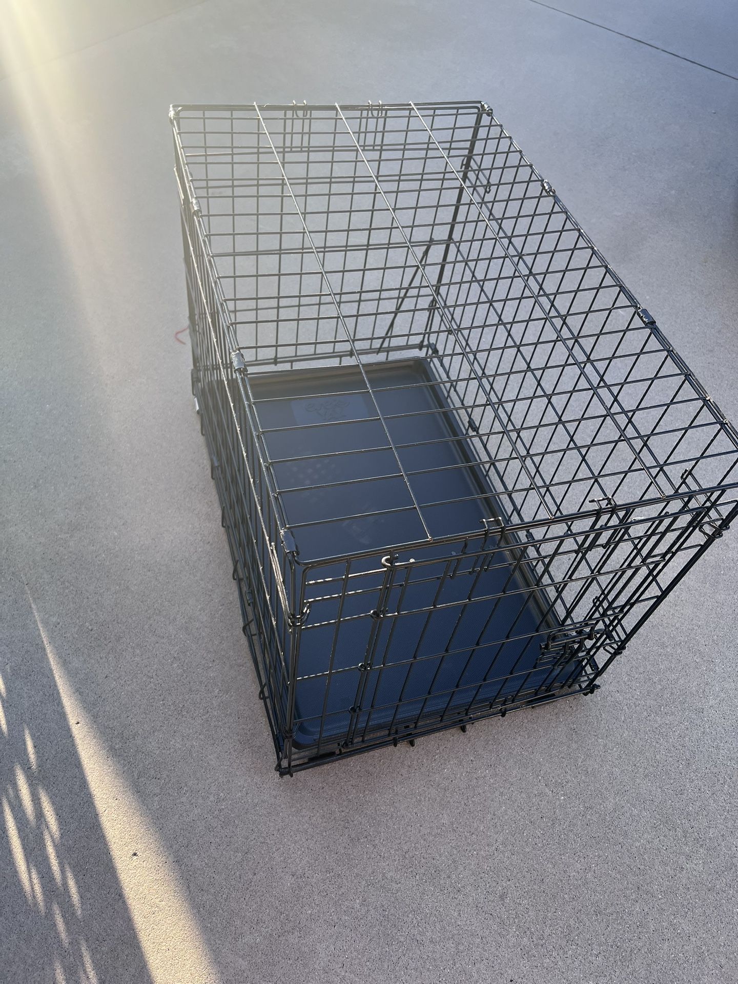 Medium sized dog crate